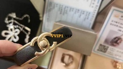 샤넬 CC 로고 메탈 커브 브레이슬릿 AB6141 검수사진✔ ☆☆☆☆☆