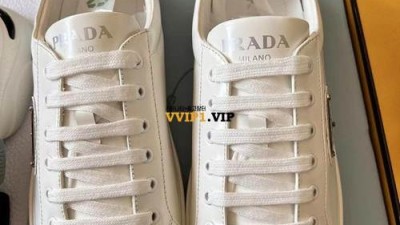 #왼쪽샵 프라다 로고 브러시드 스니커즈 SIZE 35~45 검수사진✔ ☆☆☆☆☆