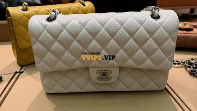 #지존샵 샤넬 클래식 플랩백 캐비어 은장 미듐 클미 펄 화이트 SIZE 25.5cm A01112 검수사진✔ ☆☆☆☆☆