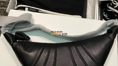 르메르 범백 가죽 크로아상 스몰 검수사진✔ ☆☆☆☆☆