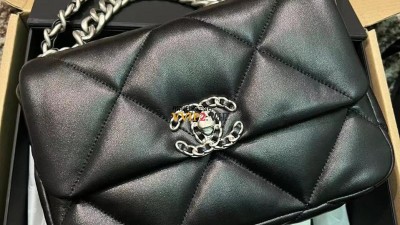 #지존 샤넬 CHANEL 19백 미듐 나인틴백 제니백 블랙 실버 플랩백 AS1160 SIZE 26*16*9cm 검수사진✔ ☆☆☆☆☆