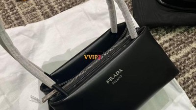#신공장 프라다 PRADA 숄더백 / 토트백 1BA367 SIZE 16*31.5*14cm 검수사진✔ ☆☆☆☆☆