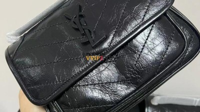 #신공장 생로랑 SAINT  LAURENT 니키백 베이비 SIZE 21*16*7.5cm 검수사진✔ ☆☆☆☆☆