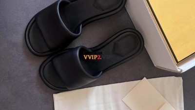 펜디 FENDI 23 바게트 샌들 8R8412NBA SIZE 35~40 # 굽 5cm 검수사진 ☆☆☆☆☆
