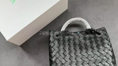 보테가베네타 BOTTEGA VENETA 안디아모 스몰 블랙 & 커피색 & 갈색 토트백 검수사진 #vvip공장