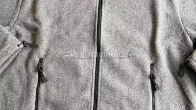 미우미우 로고 자수 플리스 스웨트셔츠 MJL042 15V3 T 105386801 검수사진 #터비에빵