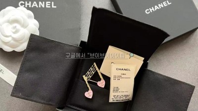 샤넬 CHANEL CC로고 하트 음표 브로치 검수사진