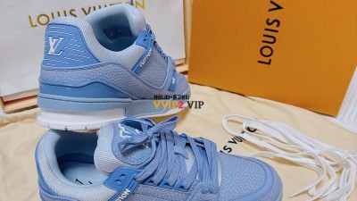 Vvip#에서 보내준 푸른 산호초 아니 LV 트레이너 스니커즈