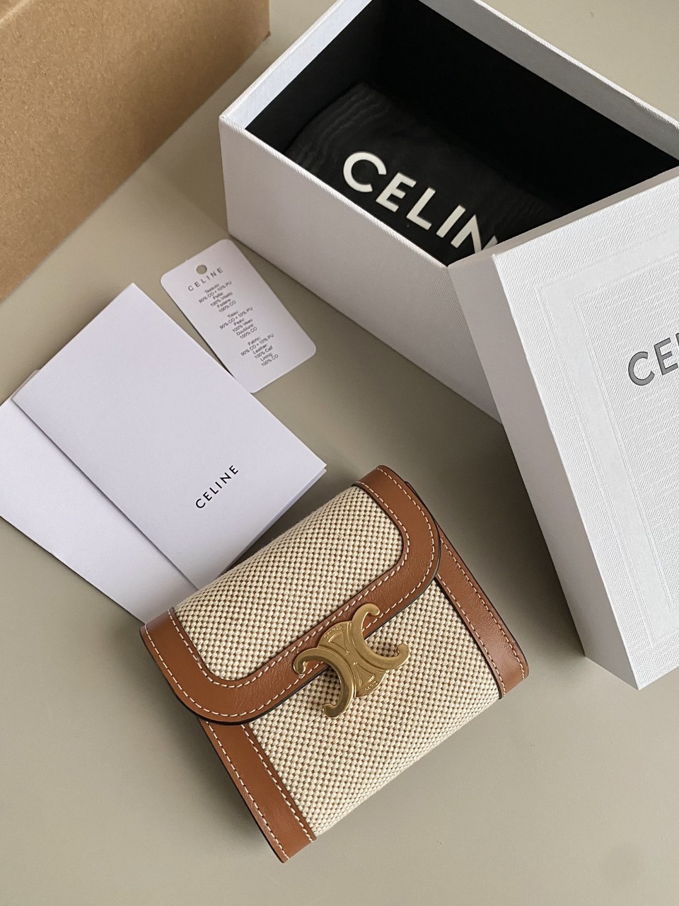 셀린느 CELINE 트리오페 플랫 반지갑 SIZE 10.5*9*3.3cm ☆☆☆☆☆