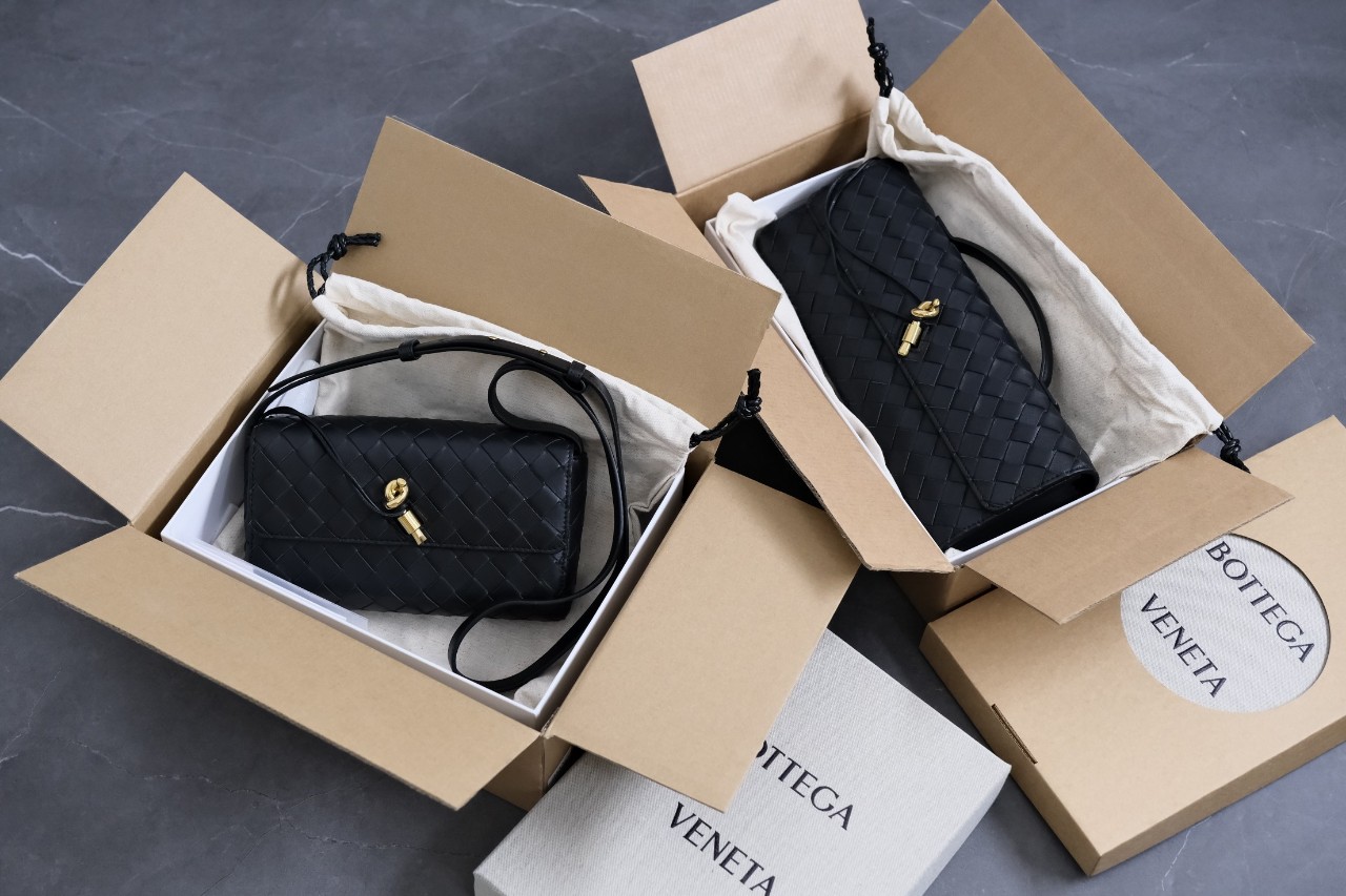 보테가베네타 BOTTEGA VENETA 안디아모 롱 클러치 741511VCPP31019 SIZE 13*31*3cm ☆☆☆☆☆ #vvip공장