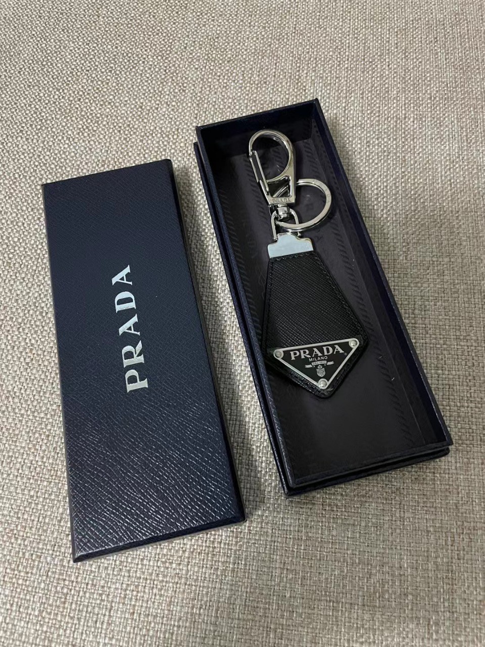 프라다 PRADA 삼각로고 사피아노 키링 2PP041 053 F0002 ☆☆☆☆☆ #vvip공장