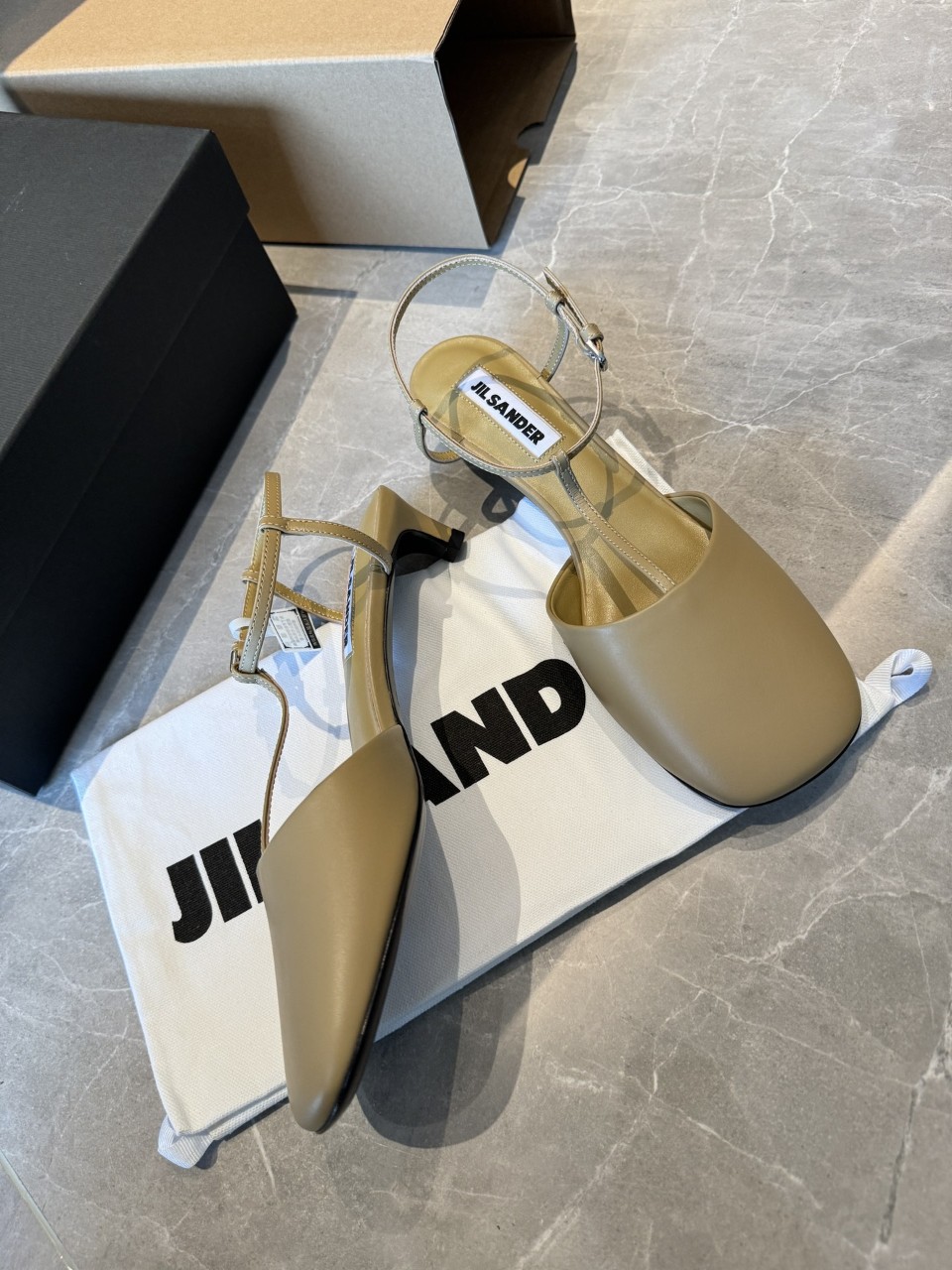 질샌더 JIL SANDER 24SS 핸들 힐 SIZE 35~39 ☆☆☆☆☆