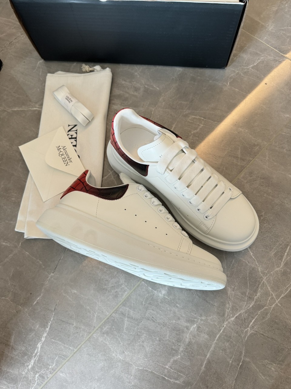 알렉산더맥퀸 ALEXANDER MCQUEEN 스니커즈 운동화 [사이즈] 40~44