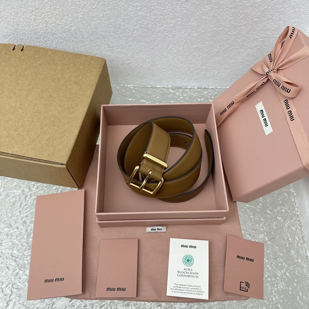 미우미우 MIU MIU 스퀘어 버클 레더 벨트 [사이즈] 길이 123cm / 유럽사이즈 90 / 폭 3.1cm #카타