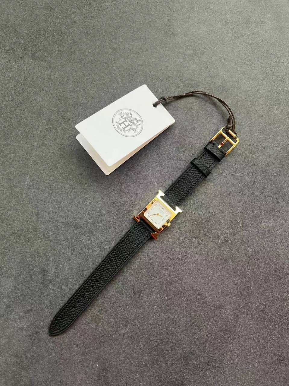 에르메스 H아워 블랙 앱송 금장 PM U W036733WW00 @ 21x21MM 스위스 쿼츠 무브먼트 #신공장