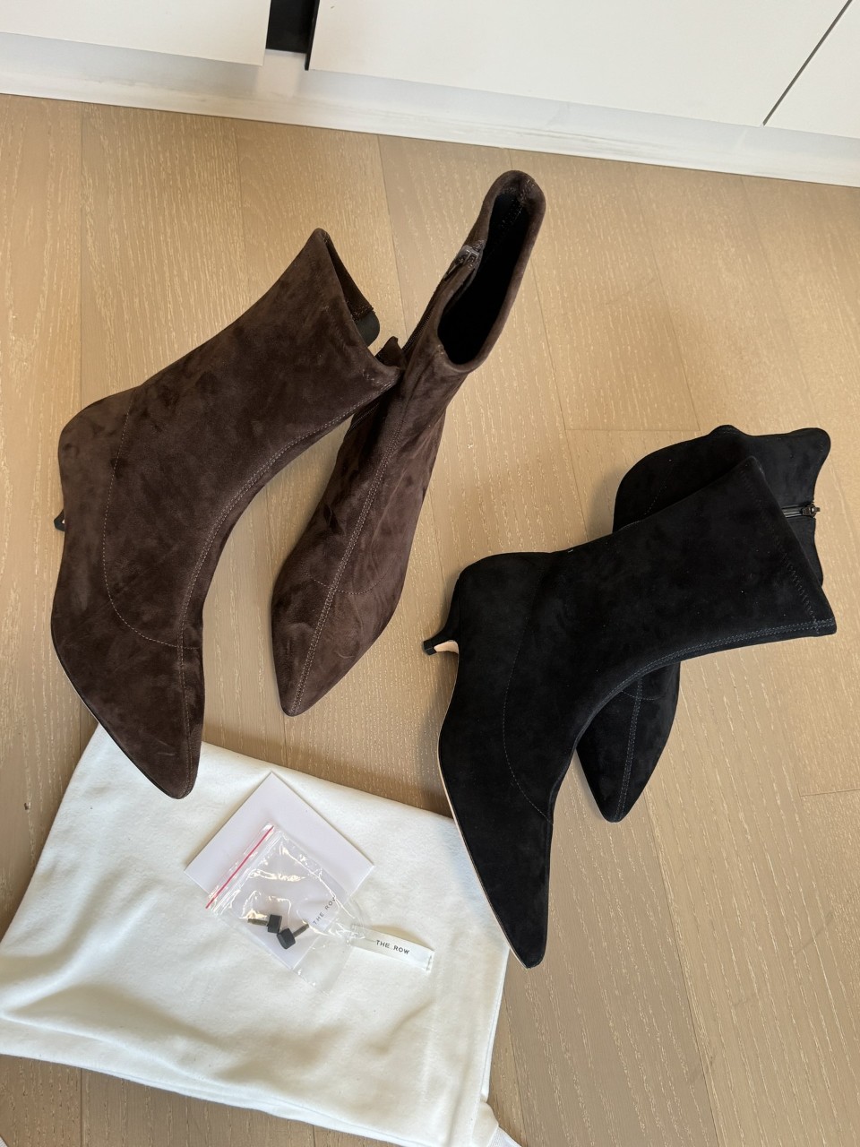 더로우 THE ROW 여성 부츠 liisa ankle boots NB02 [사이즈] 35~40 @ 굽 3.5cm + 높이 21cm