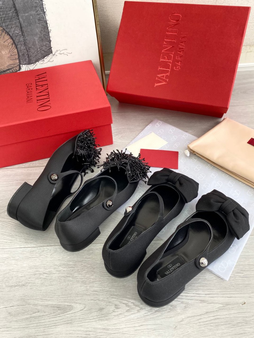 발렌티노 가라바니 보우제인 프린지 엠브로이더리 새틴 메리제인 발레리나 20MM 35~39