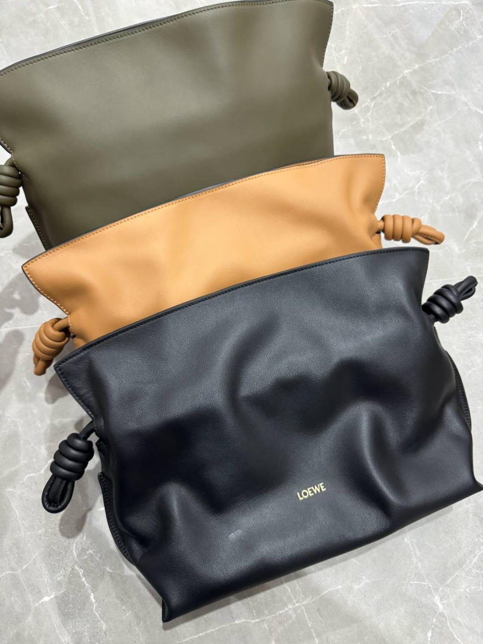 24 FW 로에베 플라멩코 미디엄 클러치 A411FC1XBF TP429620295 3컬러 30x25x10cm #vvip공장