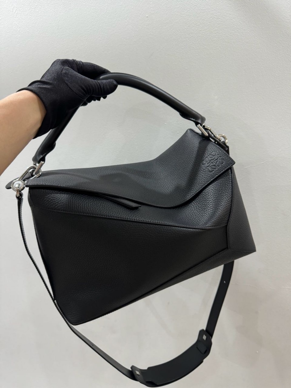 로에베 퍼즐백 라지 숄더백 블랙 33x15.5x22cm #vvip공장