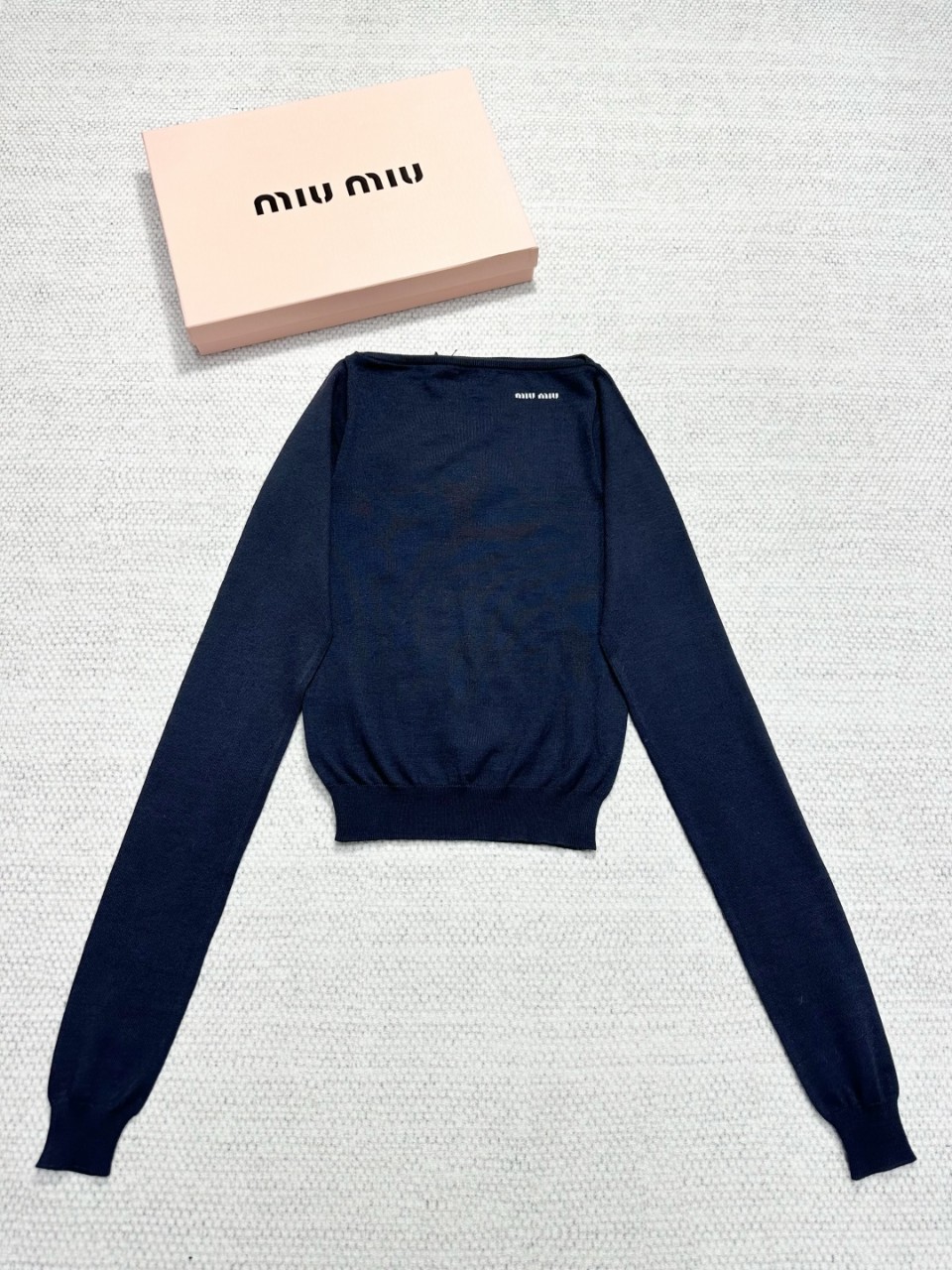 미우미우 울 스웨터 Wool boat-neck sweater MMLA85 16WS F0008 S OOO 38 40 42 #타지아