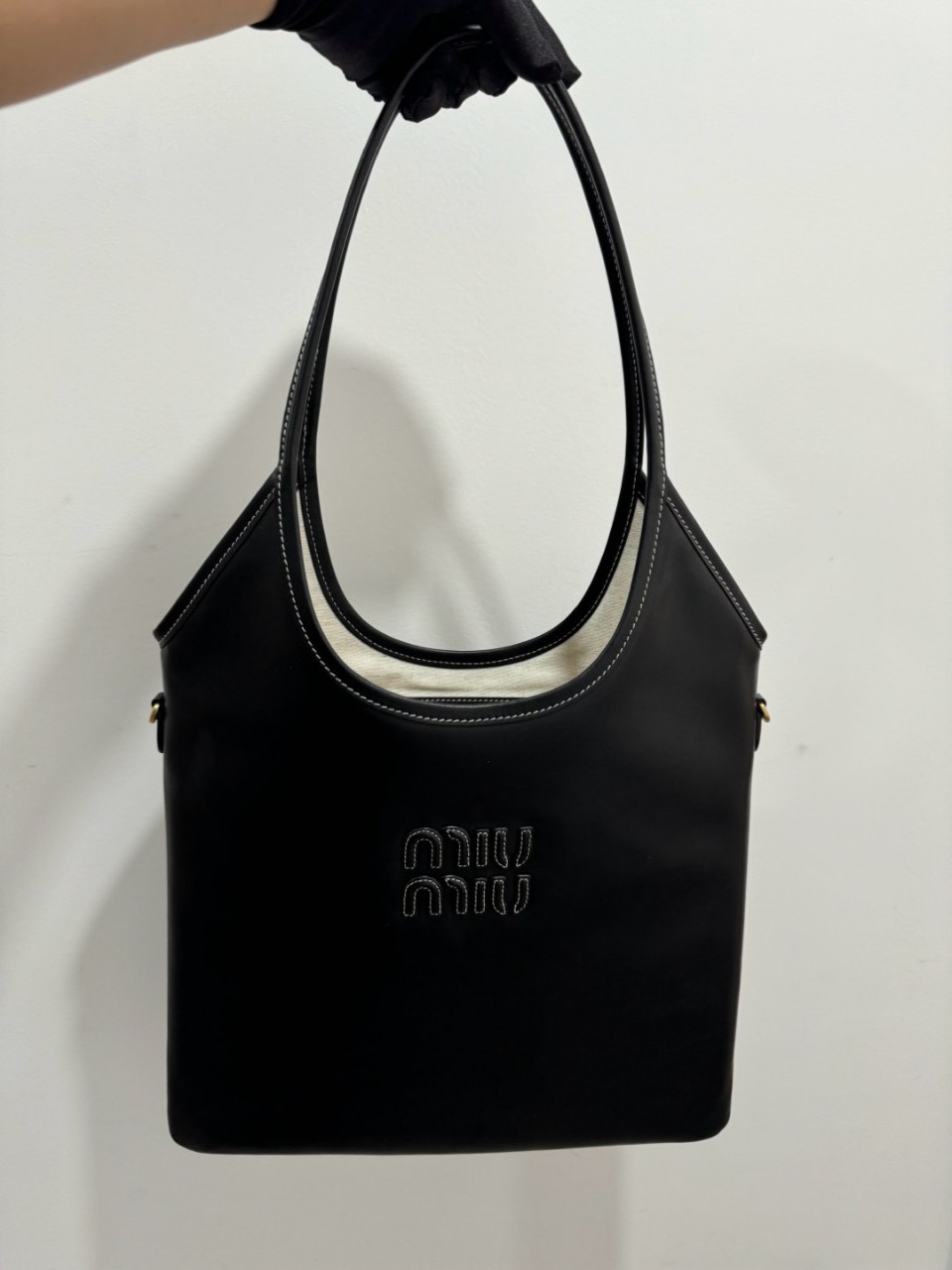 미우미우 5BG231 아이비 레더 숄더백 2DDJ F0002 42x35x6cm #브이브이아이피공장