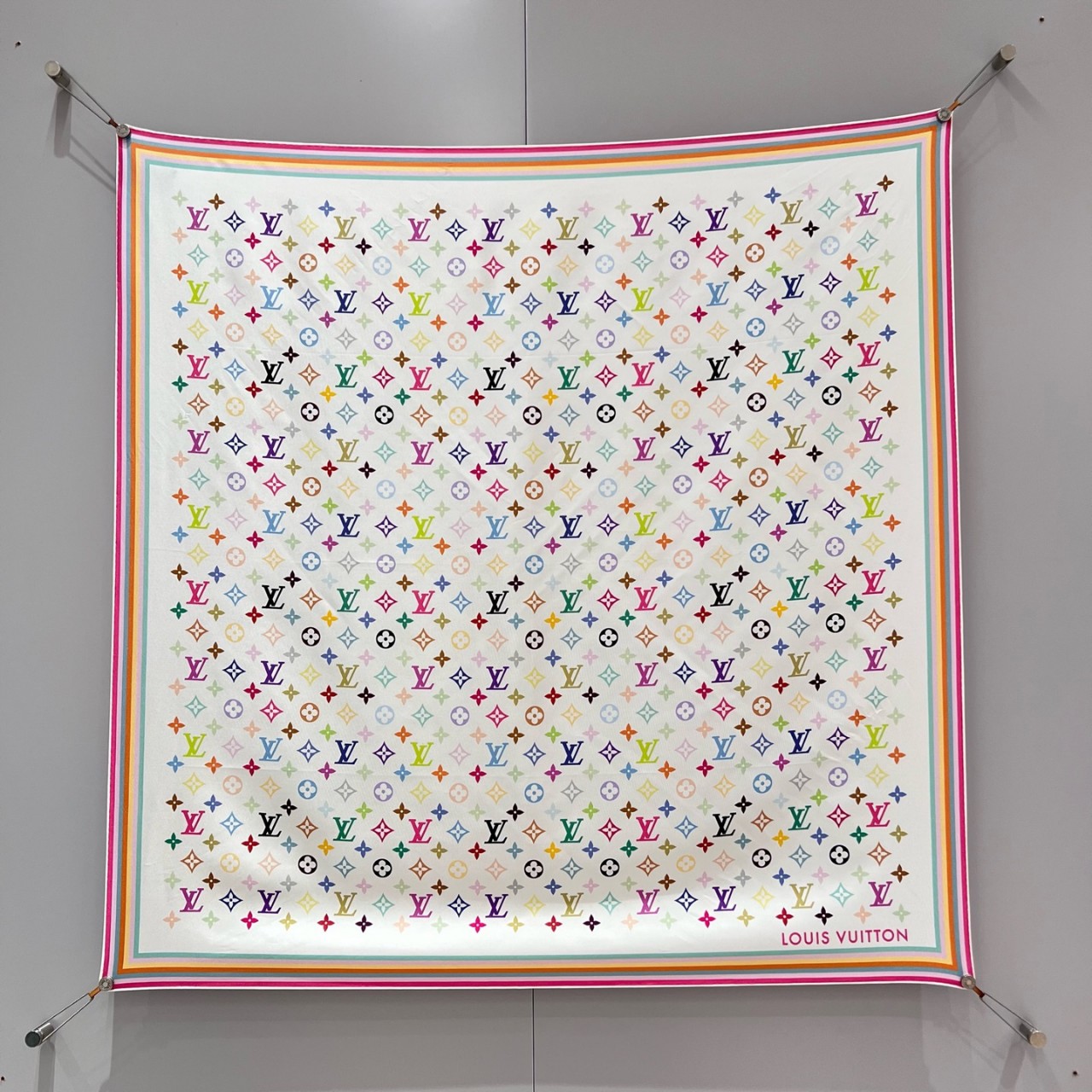 루이비통 실크 스카프 90x90cm 100% 실크