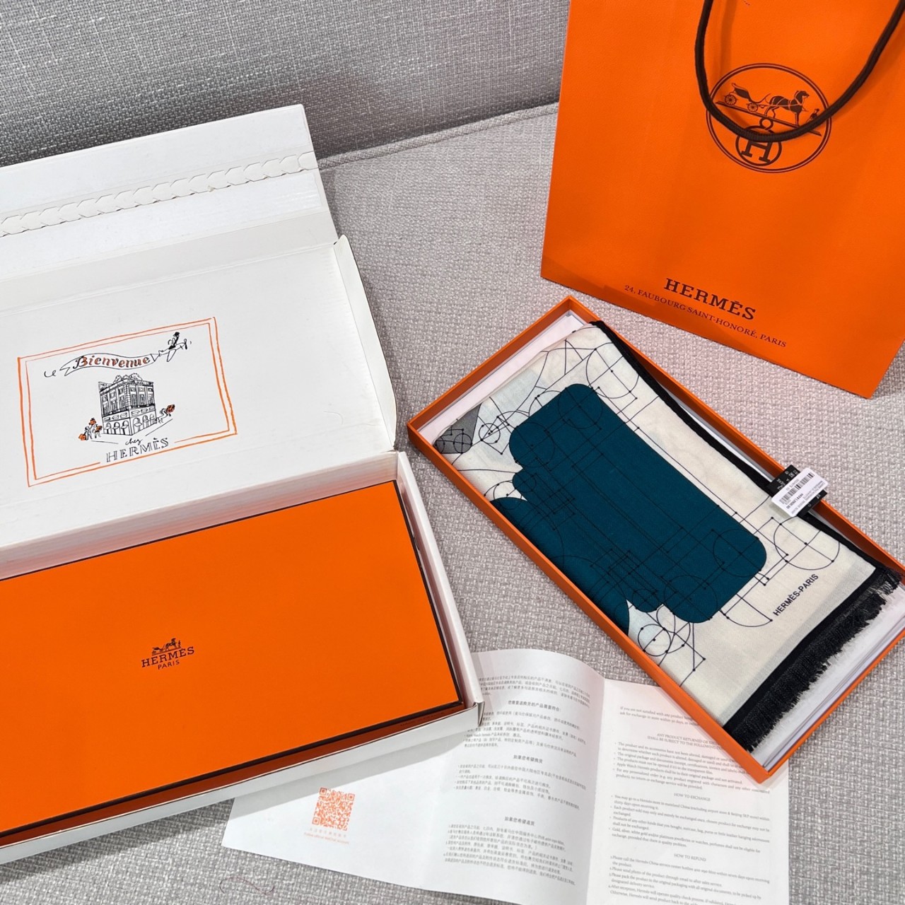 에르메스 HERMES 스카프 63x180cm 캐시미어 70% + 실크 30%