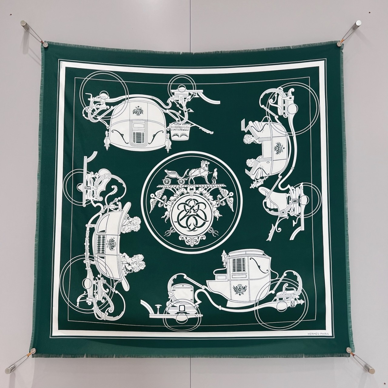 에르메스 HERMES 2025 실크 스카프 90x90cm 100% 실크