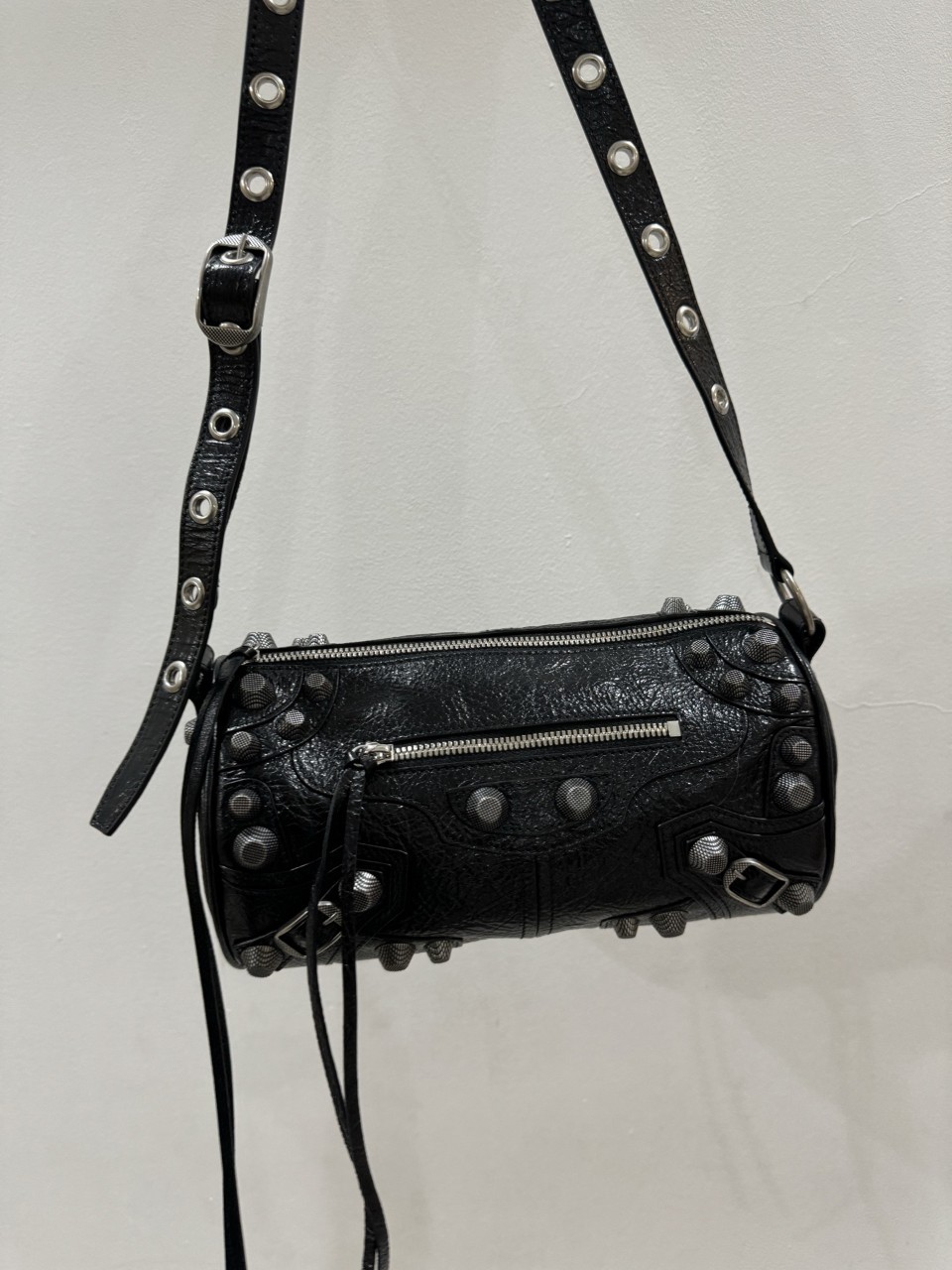 발렌시아가 르 카골 멘 실린더 백 771716 210KR 1000 /1 24x15x14cm #브이브이아이피공장