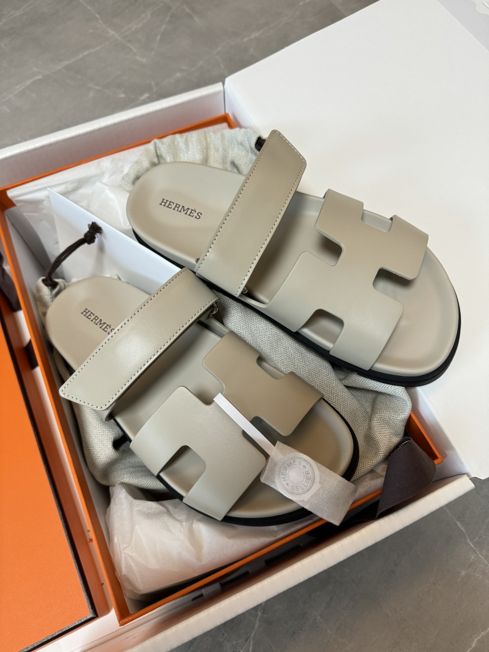 에르메스 시프레 샌들 (4컬러) Sandals Chypre H222299Z NL365 35~41