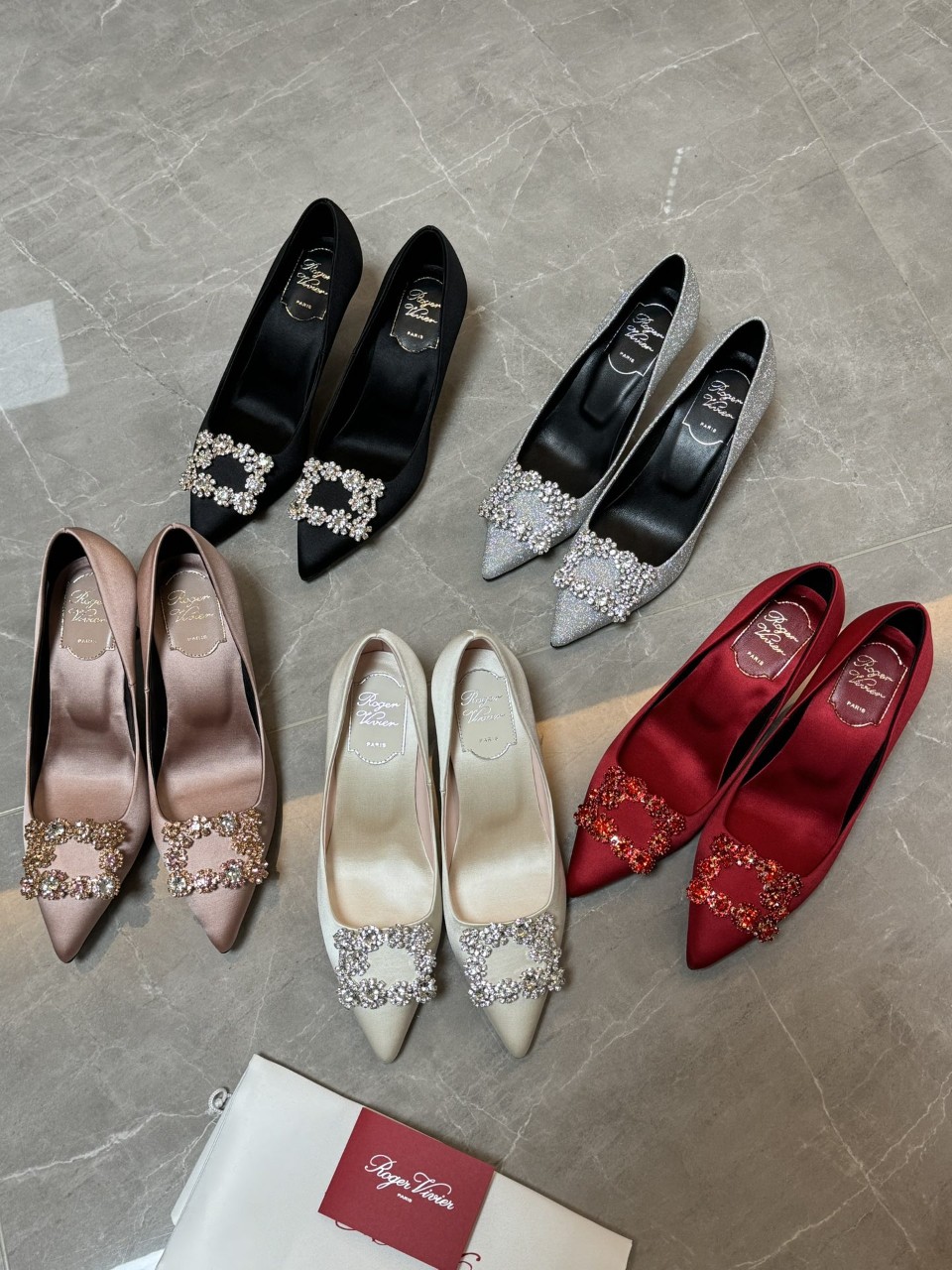 로저비비에 Roger Vivier 플라워 스트라스 버클 펌프스 35 36 36.5 37 37.5 38 39 굽 6.5cm