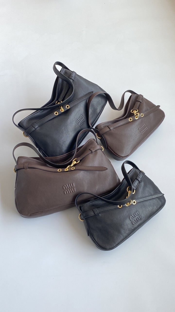 미우미우 MIU MIU 아방뛰르 나파 가죽백 33x19x5cm #티무역