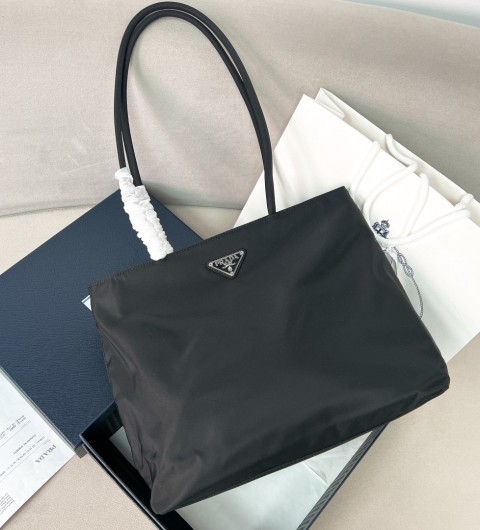 프라다 PRADA 리나일론 토트백 쇼퍼백 30x27x9cm