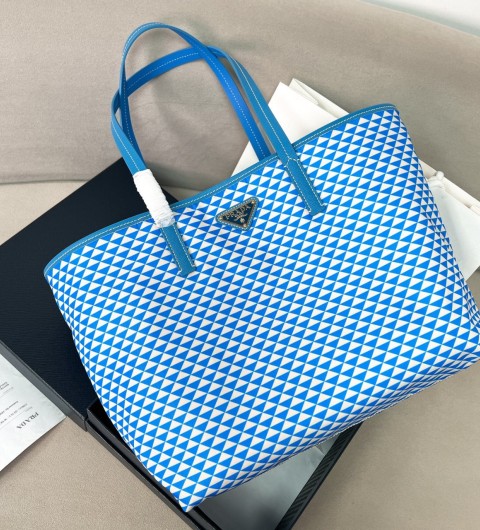 프라다 1BG552VOOO2HGXF0V98 여성 토트백 숄더백 버킷백 가방 로고 도트 크로스백 33x29x19cm
