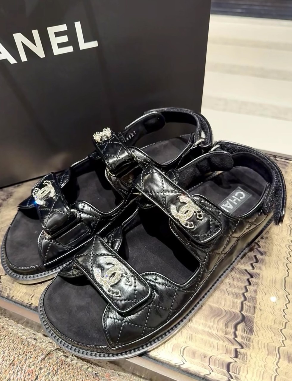 샤넬 25SS 벨크로 샌들 CC로고 큐빅 크리스탈 스트라스 블랙 베이지 핑크 G35927 35~40 #폭스샵
