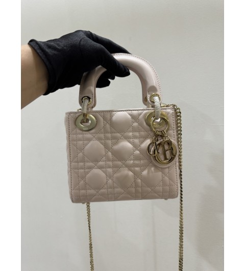 디올 Lady Dior 미니 백 파우더 핑크 까나쥬 양가죽 M0505ONGE_M413 #vvip공장