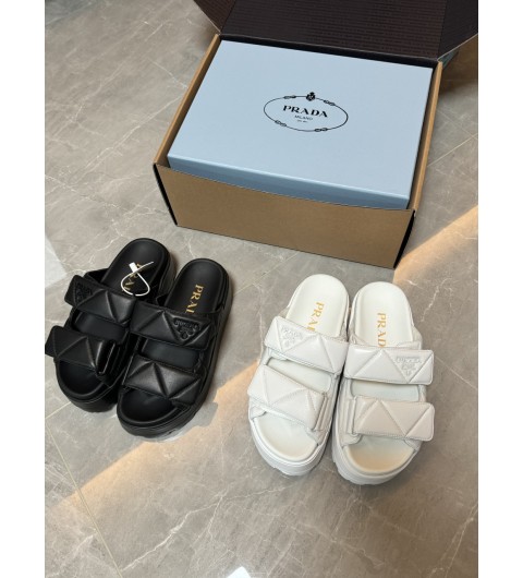 프라다 패딩 나파 레더 슬라이드 1XZ775 038 F0002 35~40 굽 4.5cm