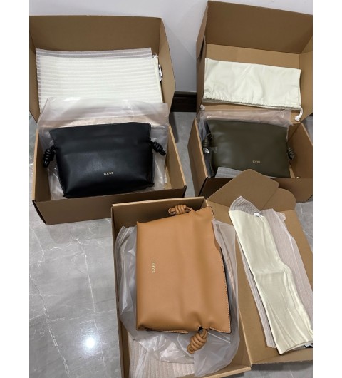 로에베 LOEWE 미니 플라멩코 스트랩 클러치 파우치 24x18x9cm #vvip공장
