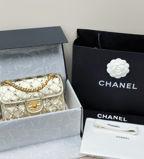 샤넬 미니 플랩 백 Metallized Braided Calfskin & Gold-Tone Metal 골드 AS4797 B20071 U0509 13x19x5.5cm #여왕아더샵