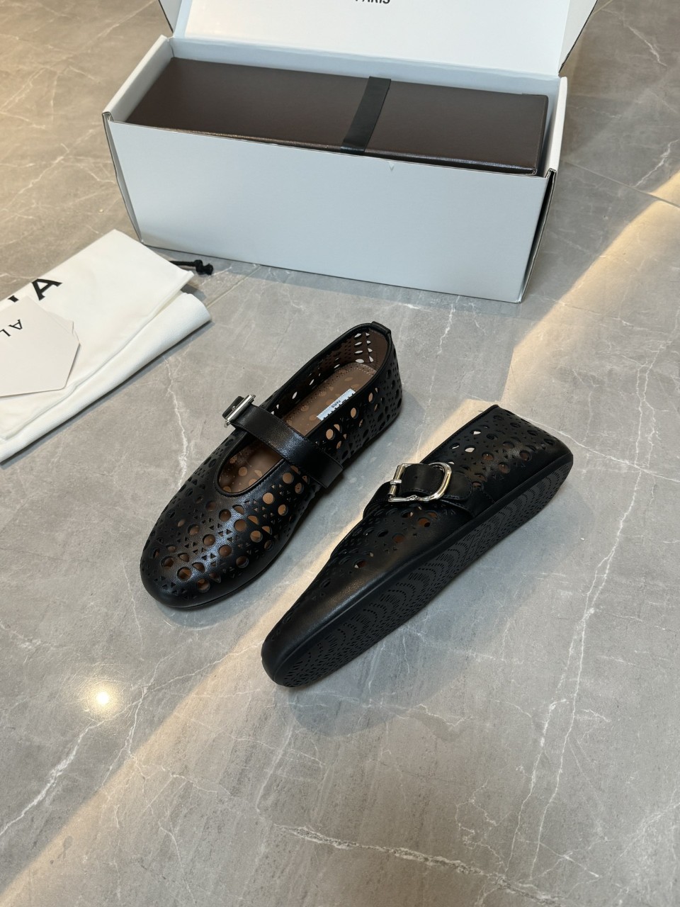 24FW 알라이아 뮬 슬리퍼 AA3A029CK216 999 NOIR 35~40