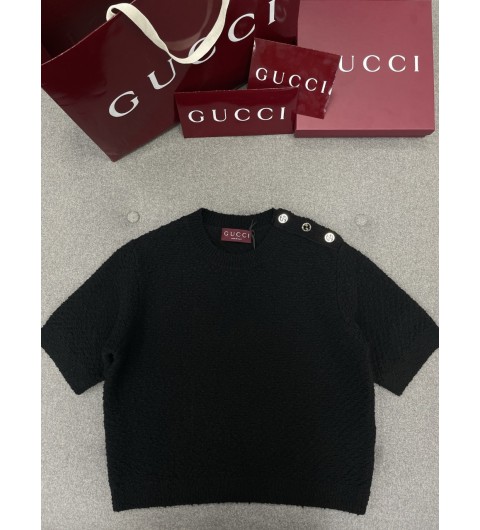 구찌 GUCCI GG 숄더 버튼 부클레 반팔 니트 S M L