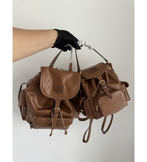 미우미우 백팩 스몰 가죽 블랙 꼬냑 5BZ042 2CRW F0002 V OOON 18x22x11.5cm #vvip공장