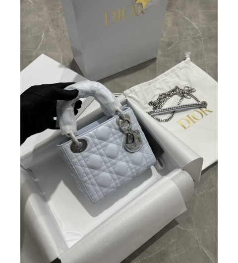 디올 Lady Dior 미니 백 블루 까나쥬 양가죽 M0505INZE_M55G 17x15x7cm #vvip공장
