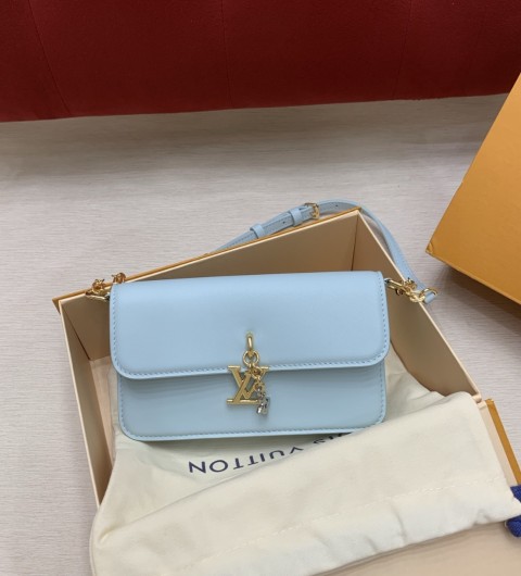 루이뷔 루이비통 여자 가방 월릿 온 체인 LV 블룸 (LV Bloom) M14547 20x11.5x4cm #모나샵