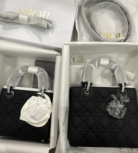 디올 Lady Dior 미니 백 블랙 울트라 매트 M0505SLOI_M989 17x15x7cm #vvip공장