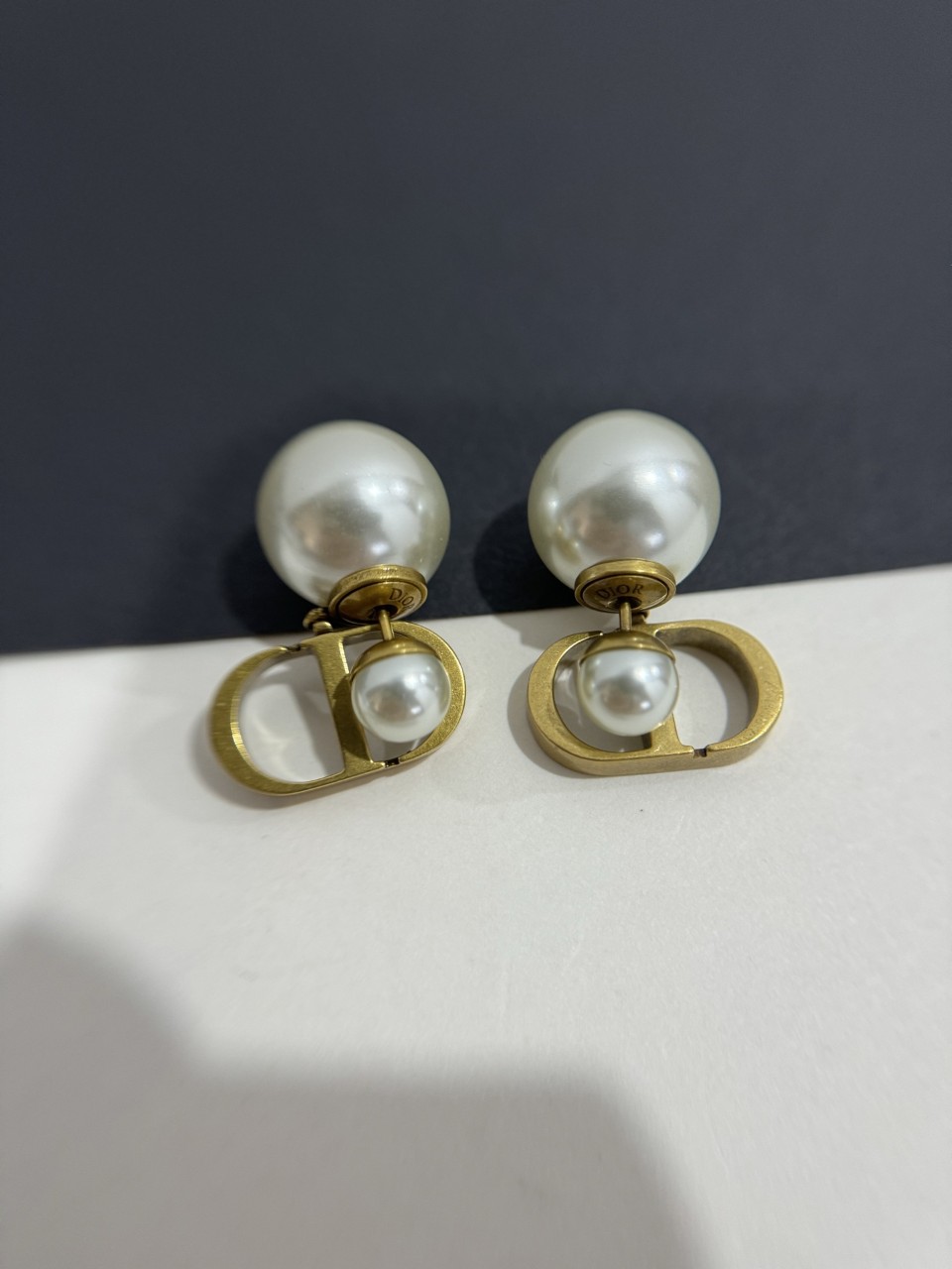 25SS 디올 트라이벌 DIOR TRIBALES 메탈 진주 귀걸이 E1293TRIRS #vvip공장