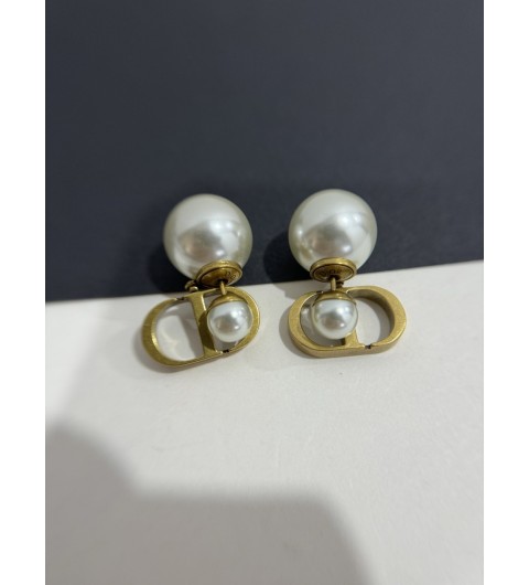 25SS 디올 트라이벌 DIOR TRIBALES 메탈 진주 귀걸이 E1293TRIRS #vvip공장